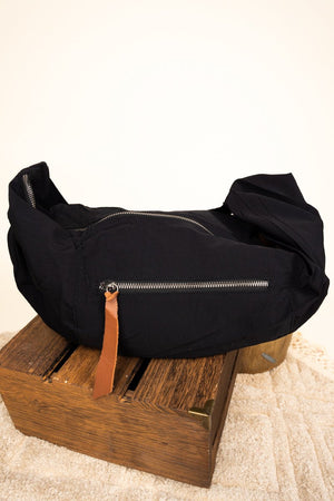 Be Clever Around The World Large Black Chest Bag - Wholesale Accessory Market