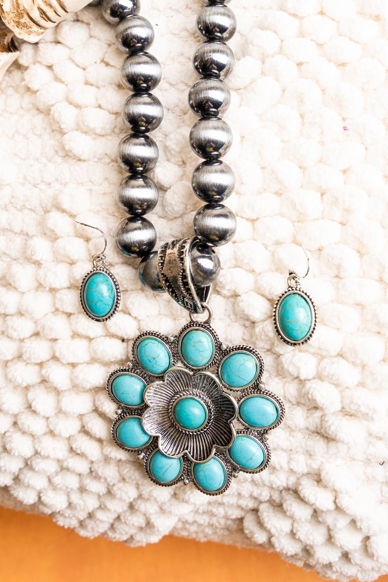 TIPI Turquoise Bella Bloom Silver Pearl Necklace and Earring Set - Wholesale Accessory Market