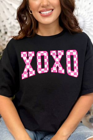 Pink Checkerboard XOXO Short Sleeve Relaxed Fit T-Shirt - Wholesale Accessory Market