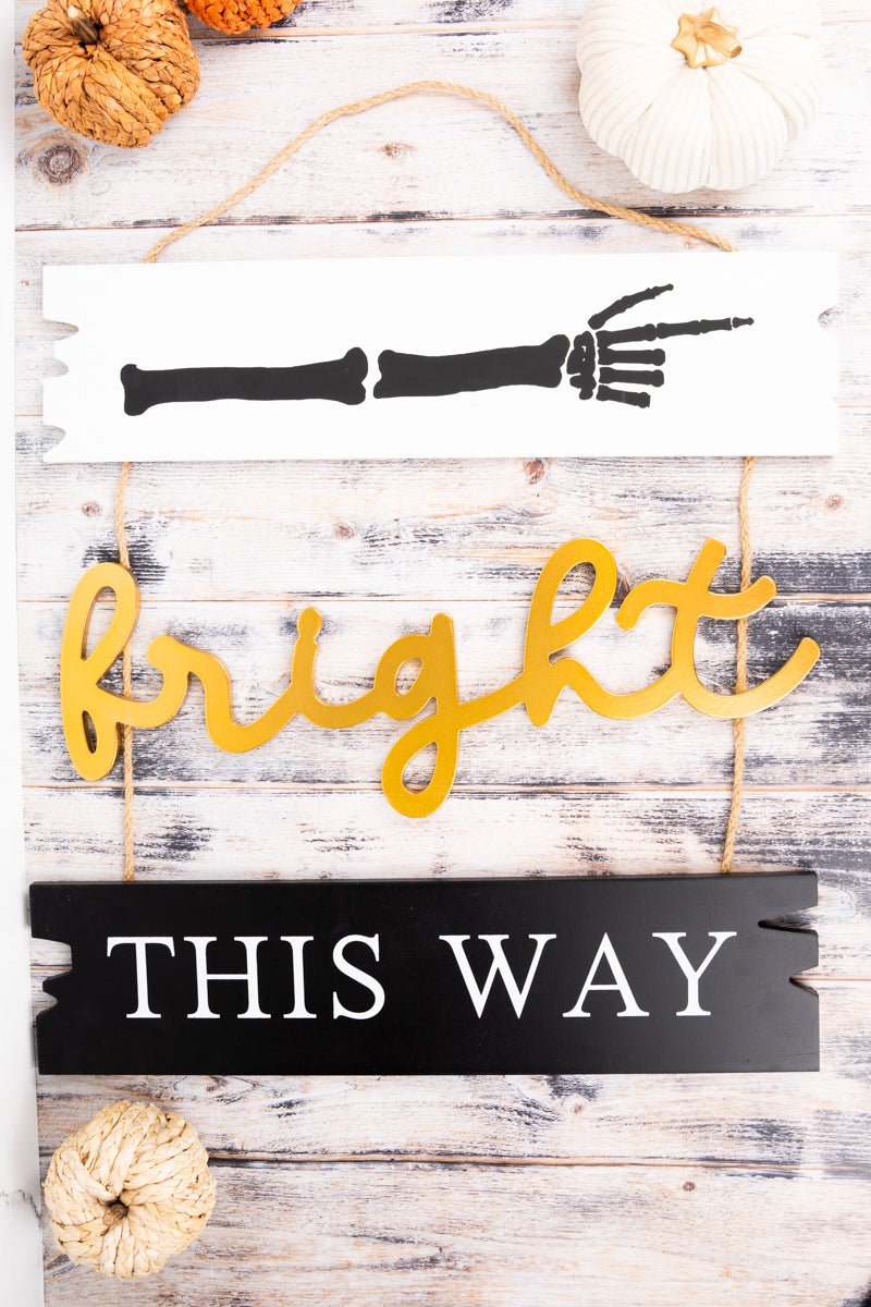 19.75 x 19 'Fright This Way' Wall Hanging - Wholesale Accessory Market