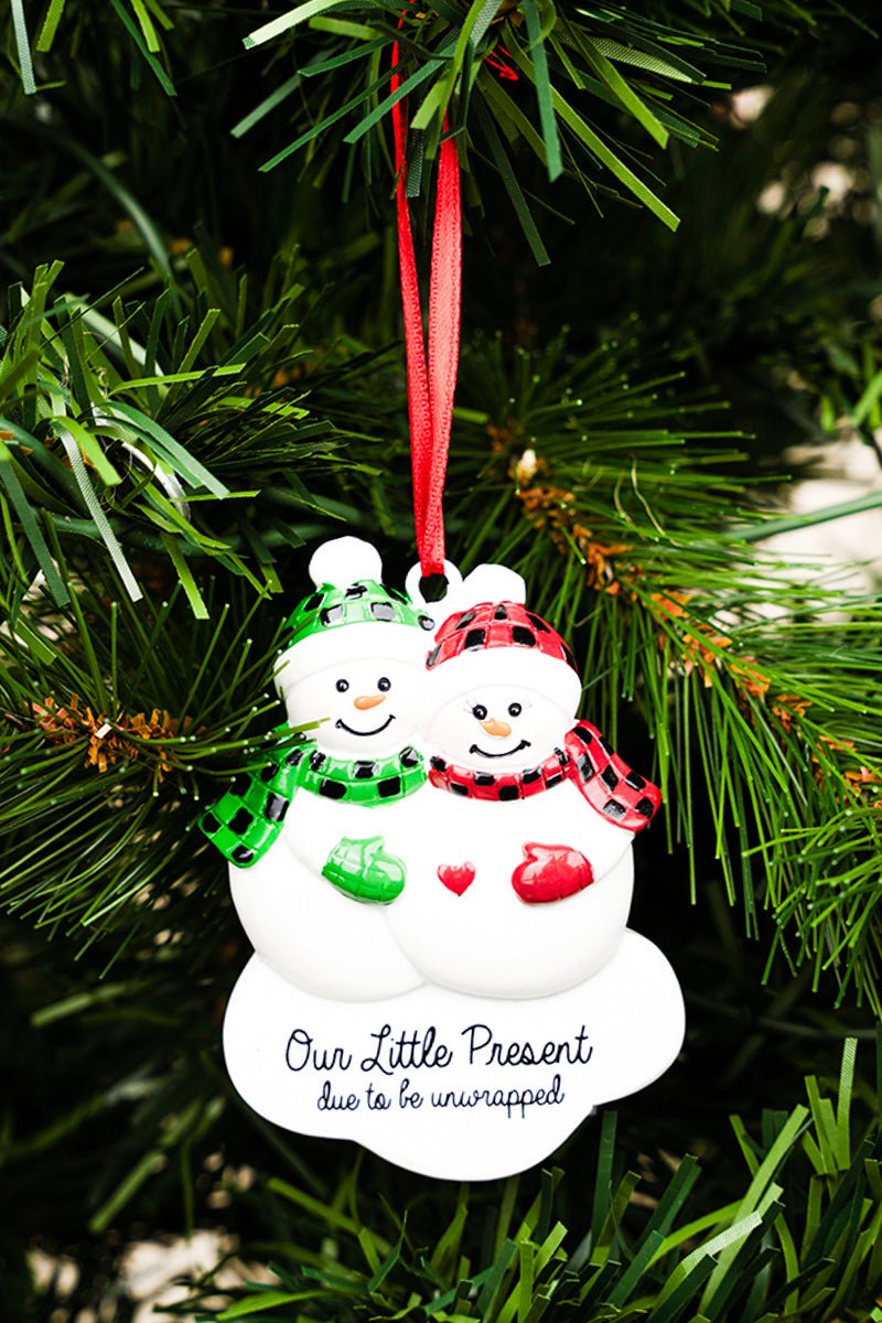 3 x 2.25 'Our Little Present' Snowman Couple Resin Ornament - Wholesale Accessory Market